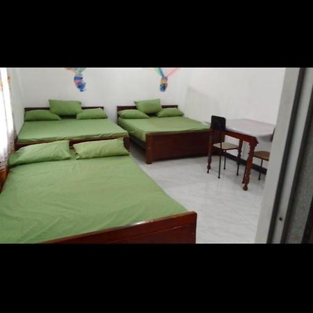 Dinesh Guest House Kataragama Bagian luar foto