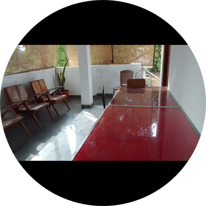 Dinesh Guest House Kataragama Bagian luar foto